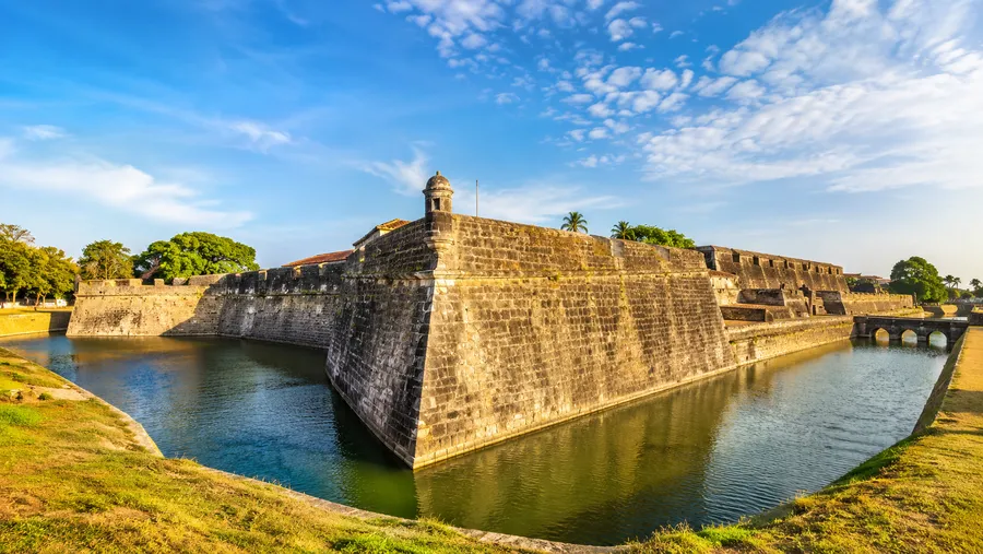 Jaffna Full Day Tour — Jaffna Fort and more